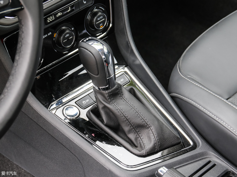 上汽大眾2015款朗逸