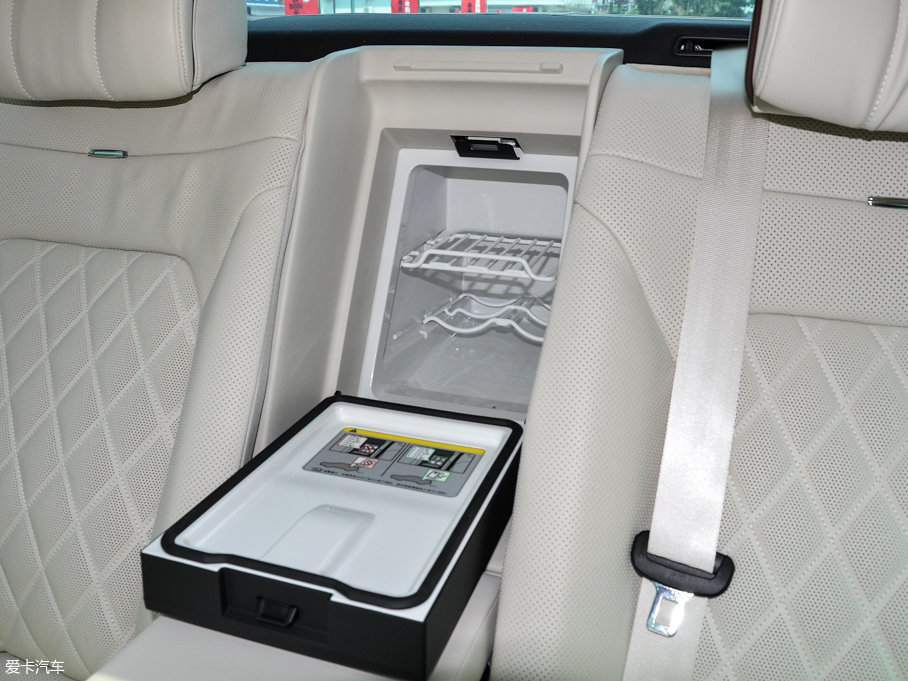 上汽大眾2016款輝昂