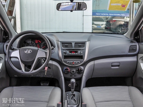 北京現代2014款瑞納