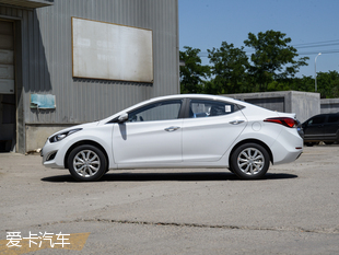 北京現代2016款朗動