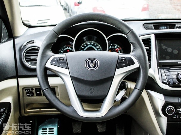 長安乘用車2014款逸動