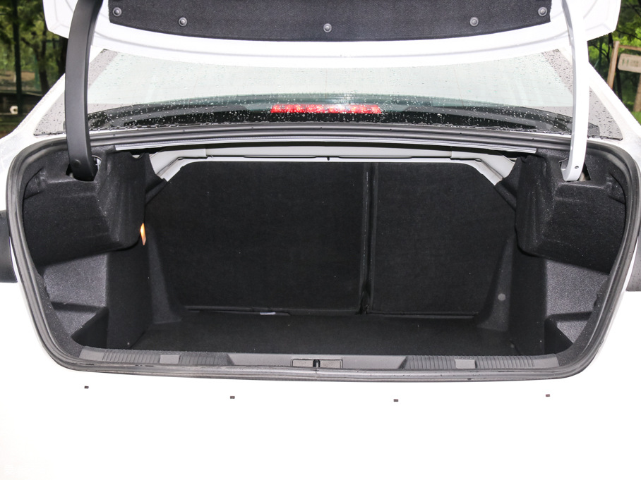 東風(fēng)雪鐵龍2016款雪鐵龍C4L