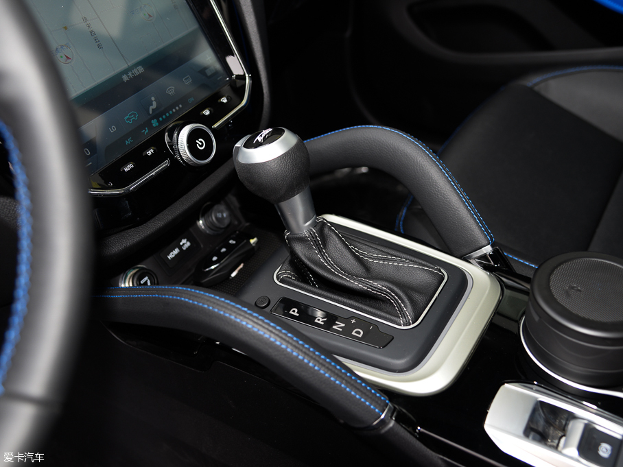 眾泰汽車2016款眾泰SR7