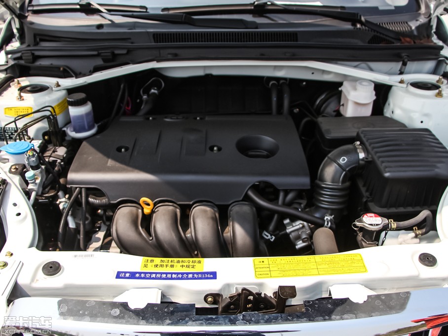 力帆汽車2015款力帆X60