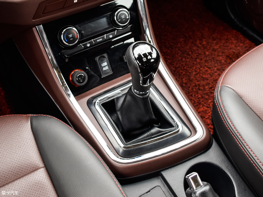 力帆汽車2016款邁威