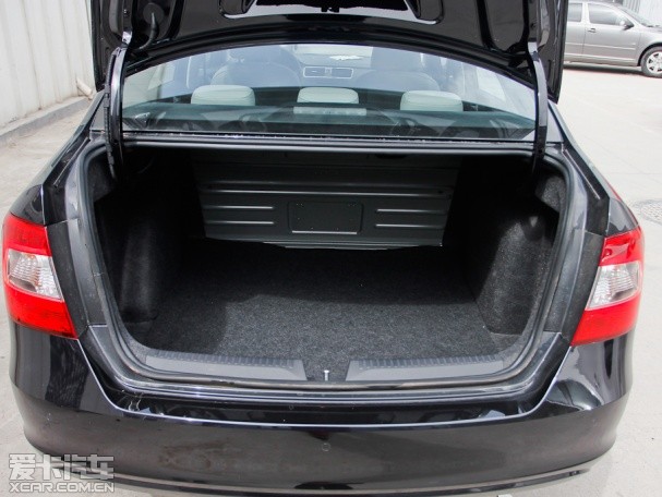 上海大眾斯柯達2013款昕銳