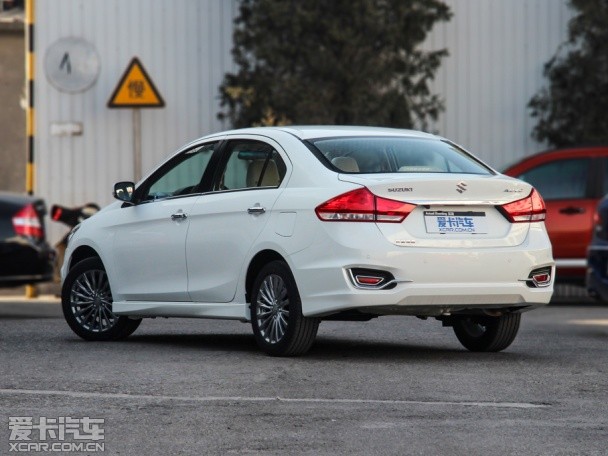 長安鈴木2015款啟悅