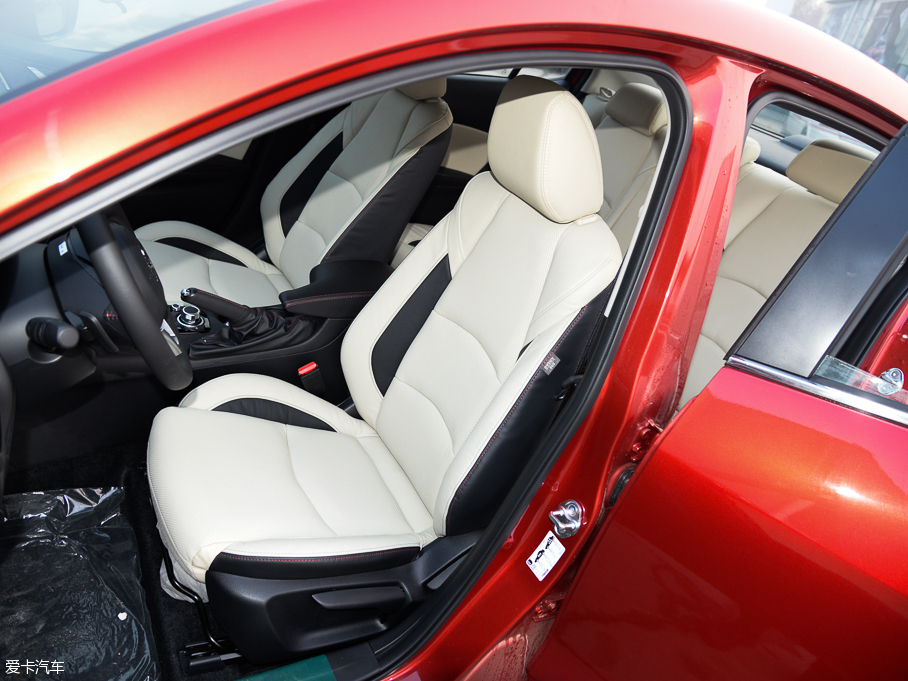 長安馬自達2016款昂克賽拉三廂