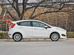 長(zhǎng)安福特2014款嘉年華兩廂