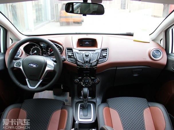 長安福特2014款嘉年華兩廂