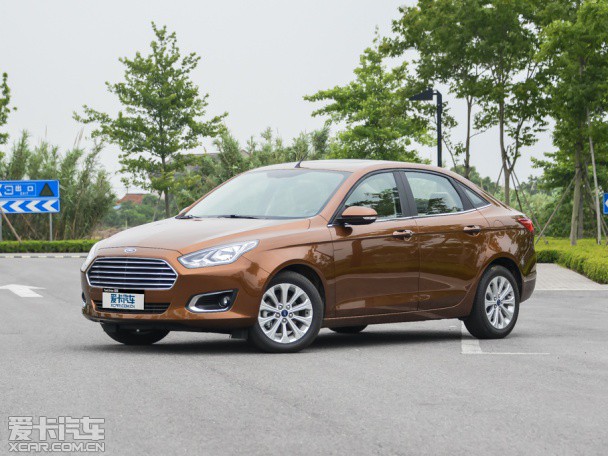 長安福特2015款福睿斯
