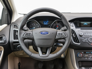 長安福特2015款新福克斯三廂