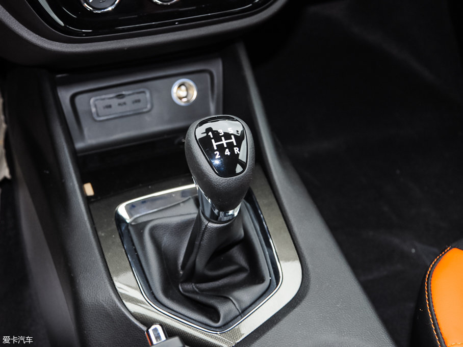 東南汽車2017款東南DX3