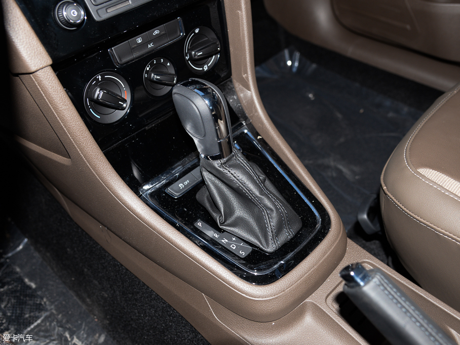 一汽-大眾2015款寶來