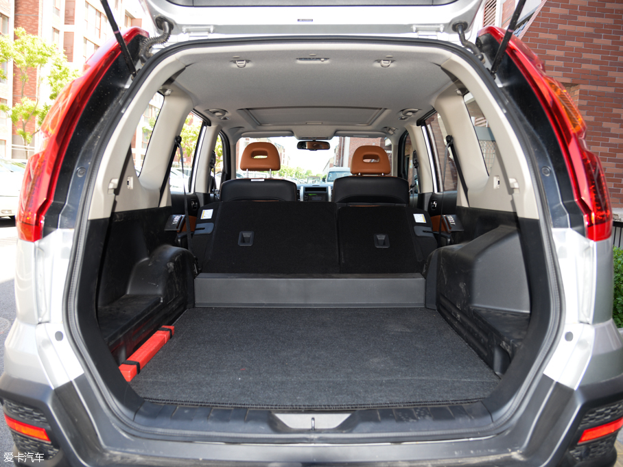 東風風度2016款MX6