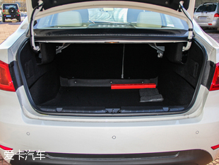 北汽紳寶2016款紳寶D50