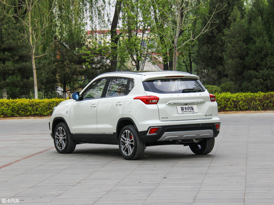 北汽紳寶2016款紳寶X35