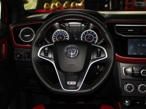 華晨中華2015款中華V3