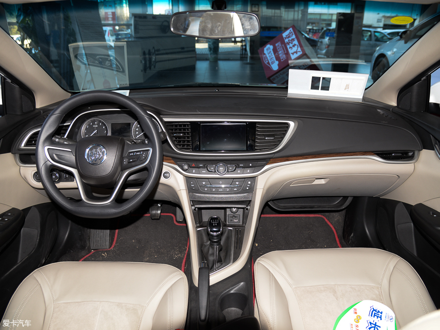 上汽通用別克2015款全新英朗