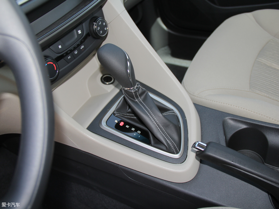 上汽通用別克2016款全新英朗