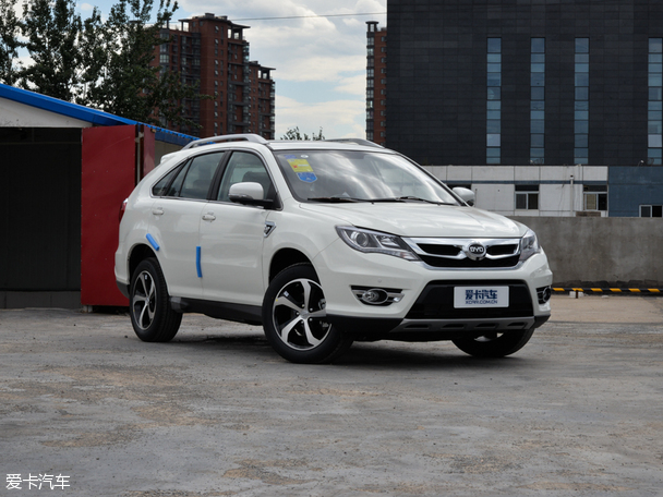 比亞迪汽車2015款比亞迪S7