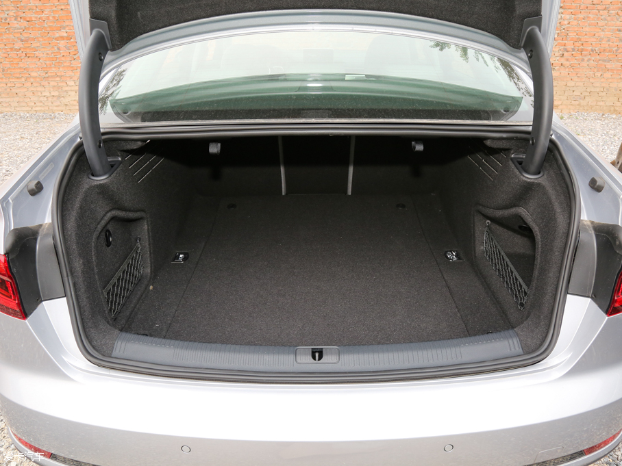 一汽-大眾奧迪2017款奧迪A4L