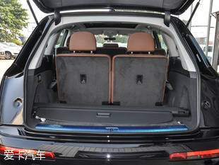 奧迪(進(jìn)口)2016款奧迪Q7