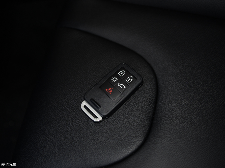 沃爾沃(進口)2017款沃爾沃V40