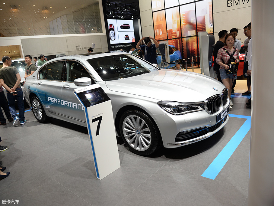 寶馬(進口)2016款寶馬7系混合動力