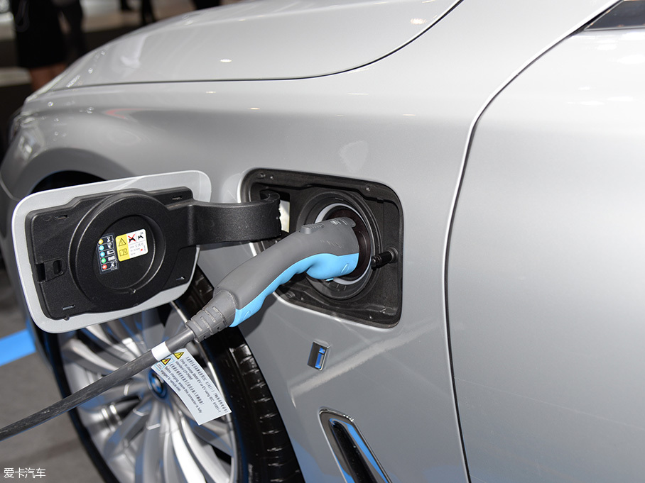 寶馬(進口)2016款寶馬7系混合動力