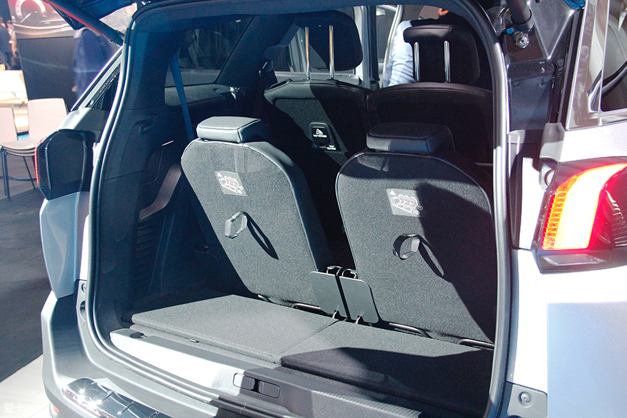 標(biāo)致5008巴黎車(chē)展靜評(píng)