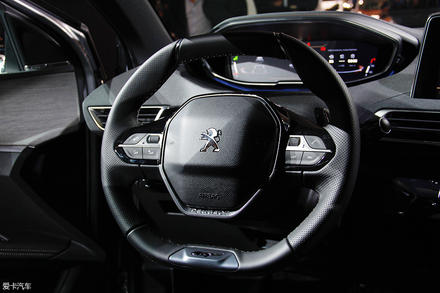 標(biāo)致5008巴黎車(chē)展靜評(píng)