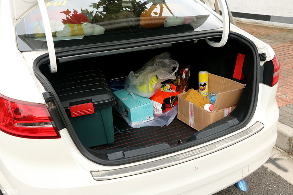 長安福特2015款福睿斯