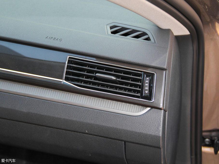 都市精英座駕 四款年輕時尚中型車對比