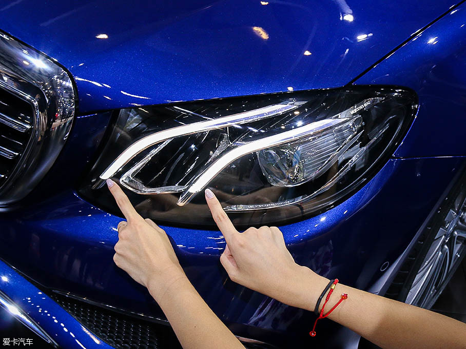 御姐變身老板 對比三款豪華商務車