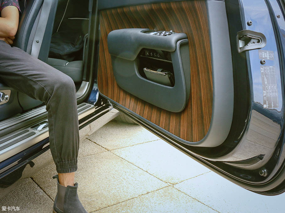 高富帥與魅影的私生活