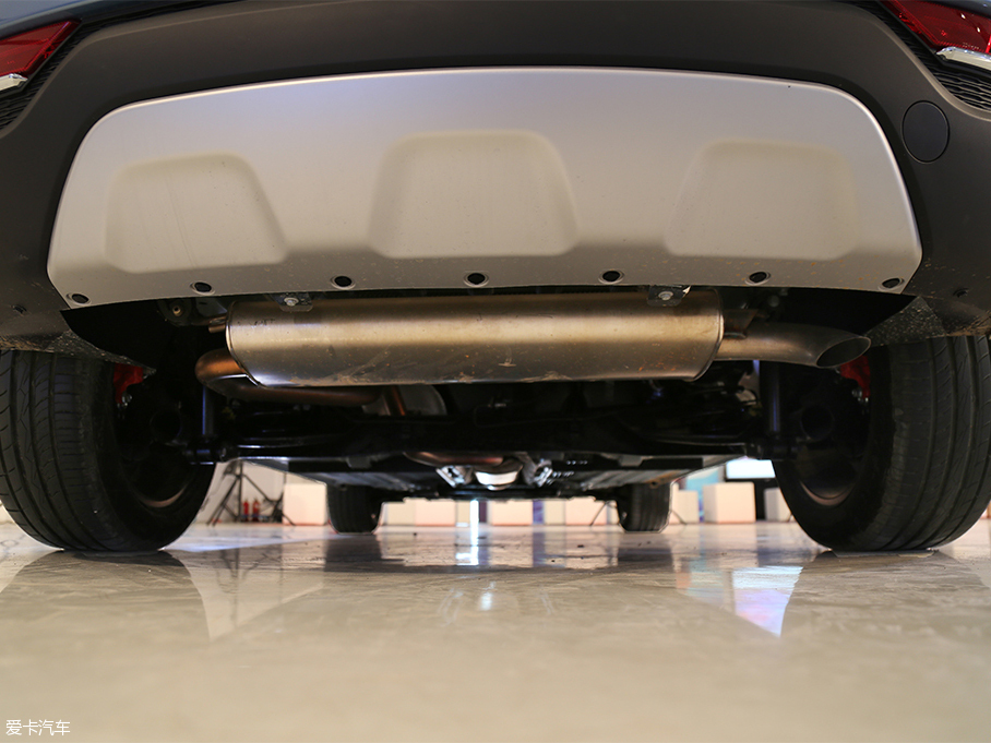 東風(fēng)風(fēng)神AX5內(nèi)飾解析