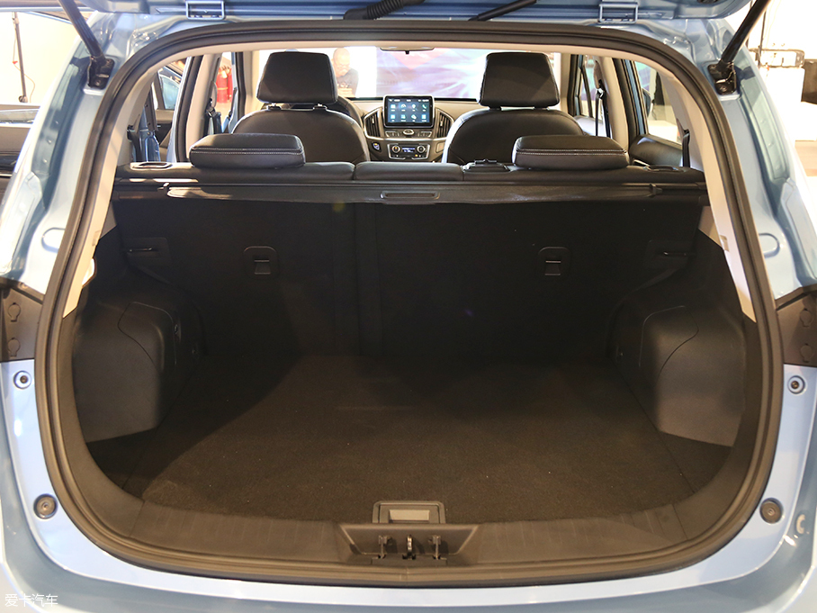 東風(fēng)風(fēng)神AX5內(nèi)飾解析