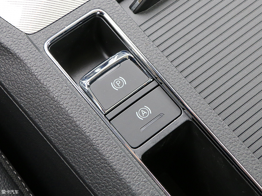 上汽榮威eRX5靜態體驗