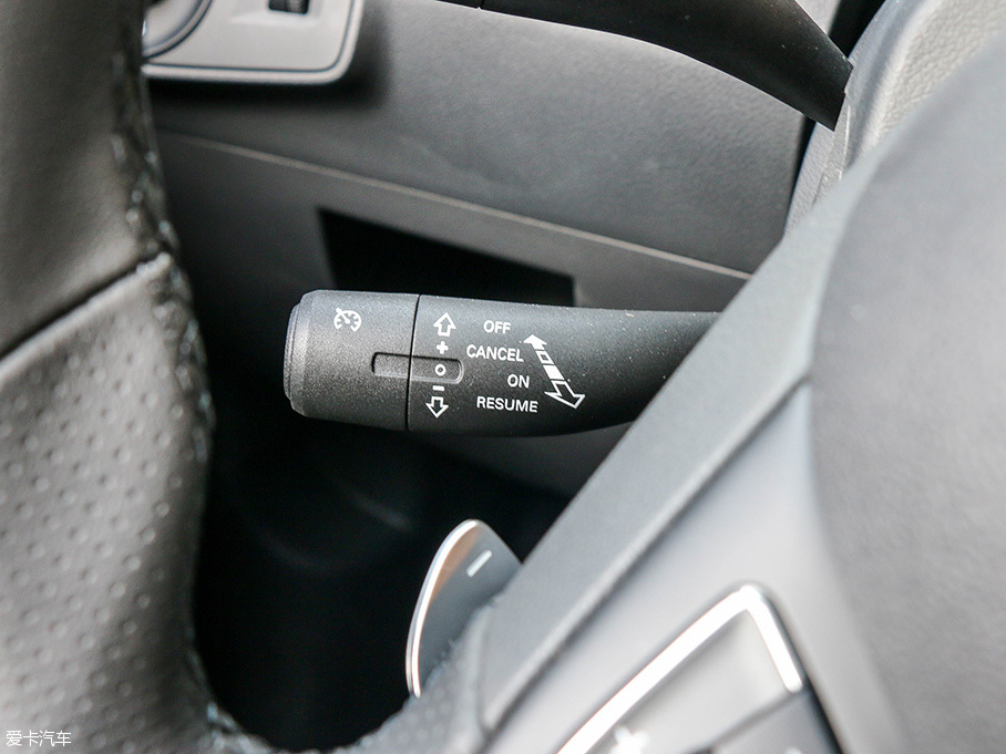 實拍名爵2017款銳騰