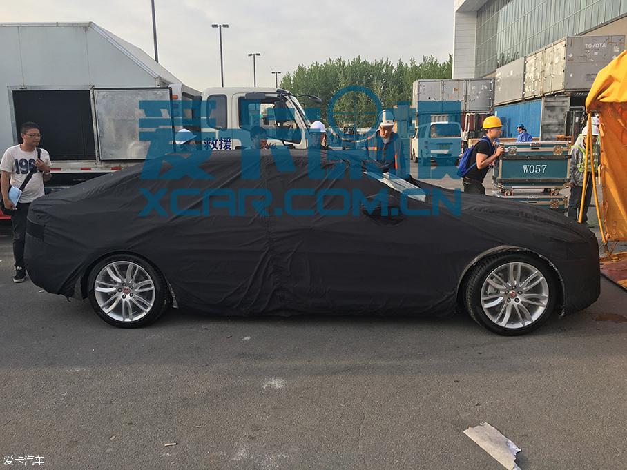2016北京车展探馆：捷豹XFL车型抢先拍
