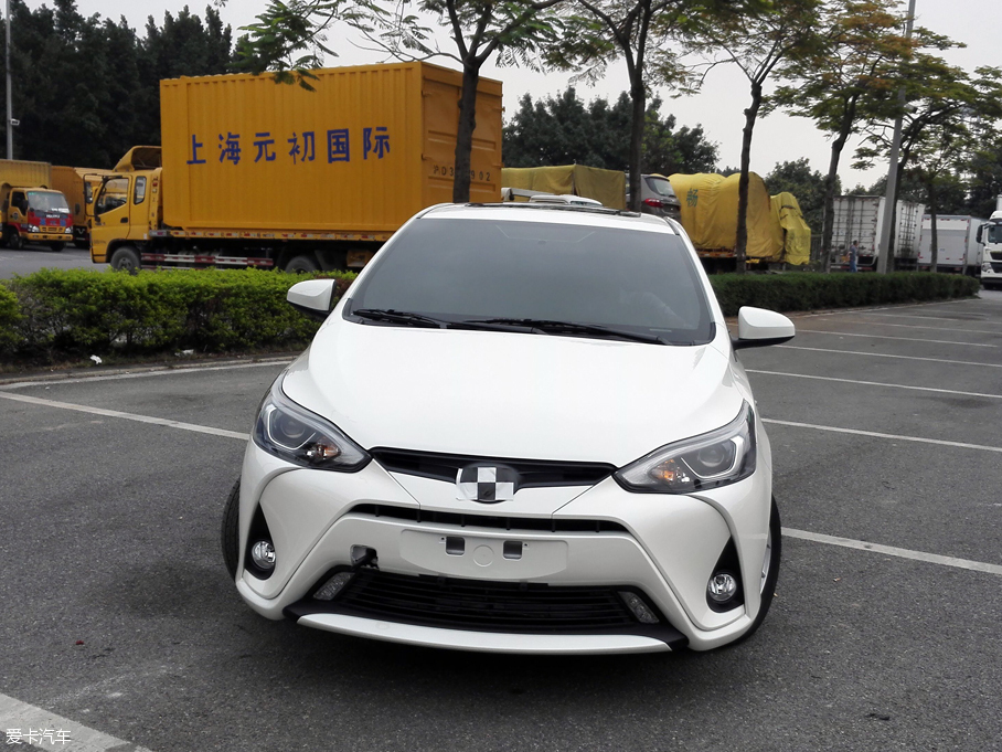 广州车展探馆：新款YARiS L 致炫三厢版