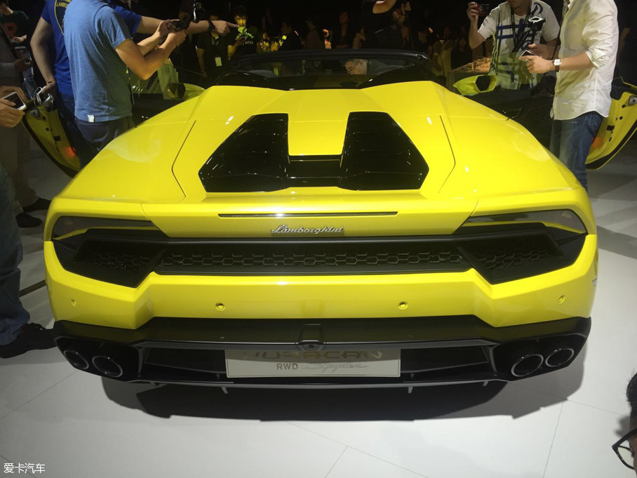 20161117գڵʮĽݳչչǰϦԤչϣHuracan LP580-2ʽ³һ̨5.2L V10Ȼ