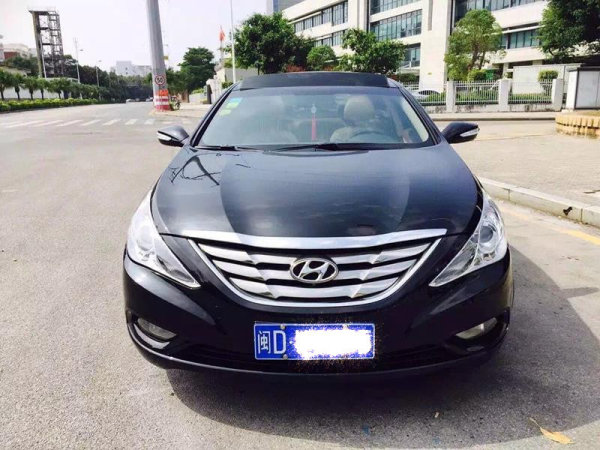 现代索纳塔八 2012年上牌