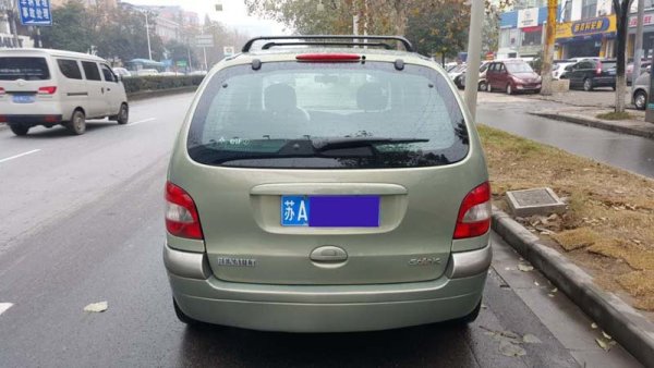 2004年上牌雷诺风景