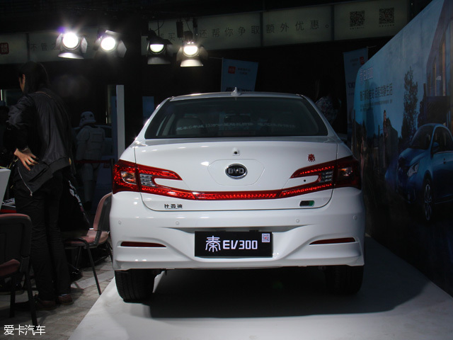 比亚迪秦ev300正式上市 售25.98万元起-爱卡汽车