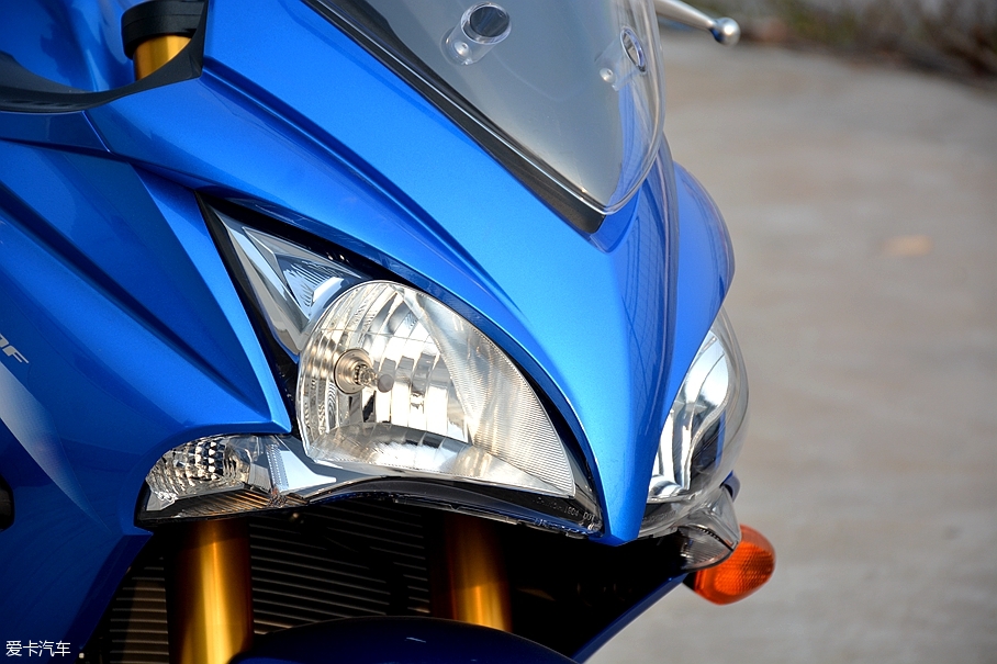 铃木GSX-S1000F;铃木旅行跑车;SUZUKI GSX-S1000F