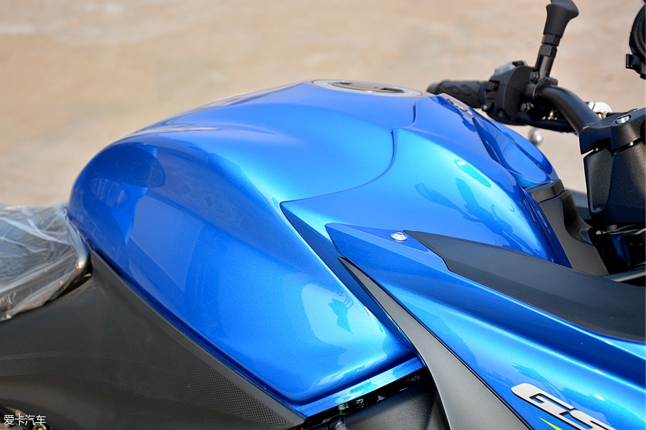 铃木GSX-S1000F;铃木旅行跑车;SUZUKI GSX-S1000F