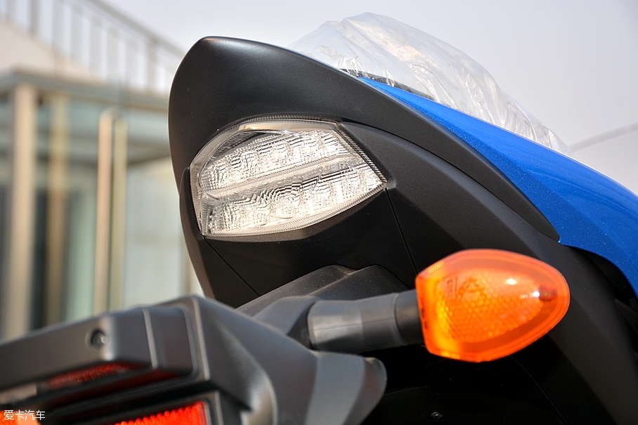 铃木GSX-S1000F;铃木旅行跑车;SUZUKI GSX-S1000F